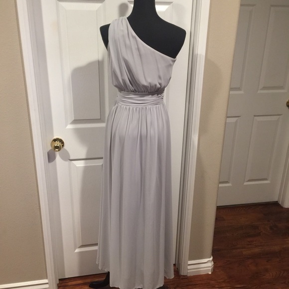 LuLus elegant long dress in light gray - Picture 2 of 2